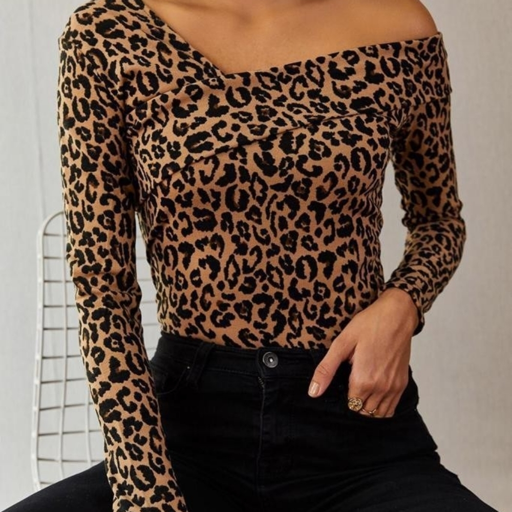 New Tiger print tee top